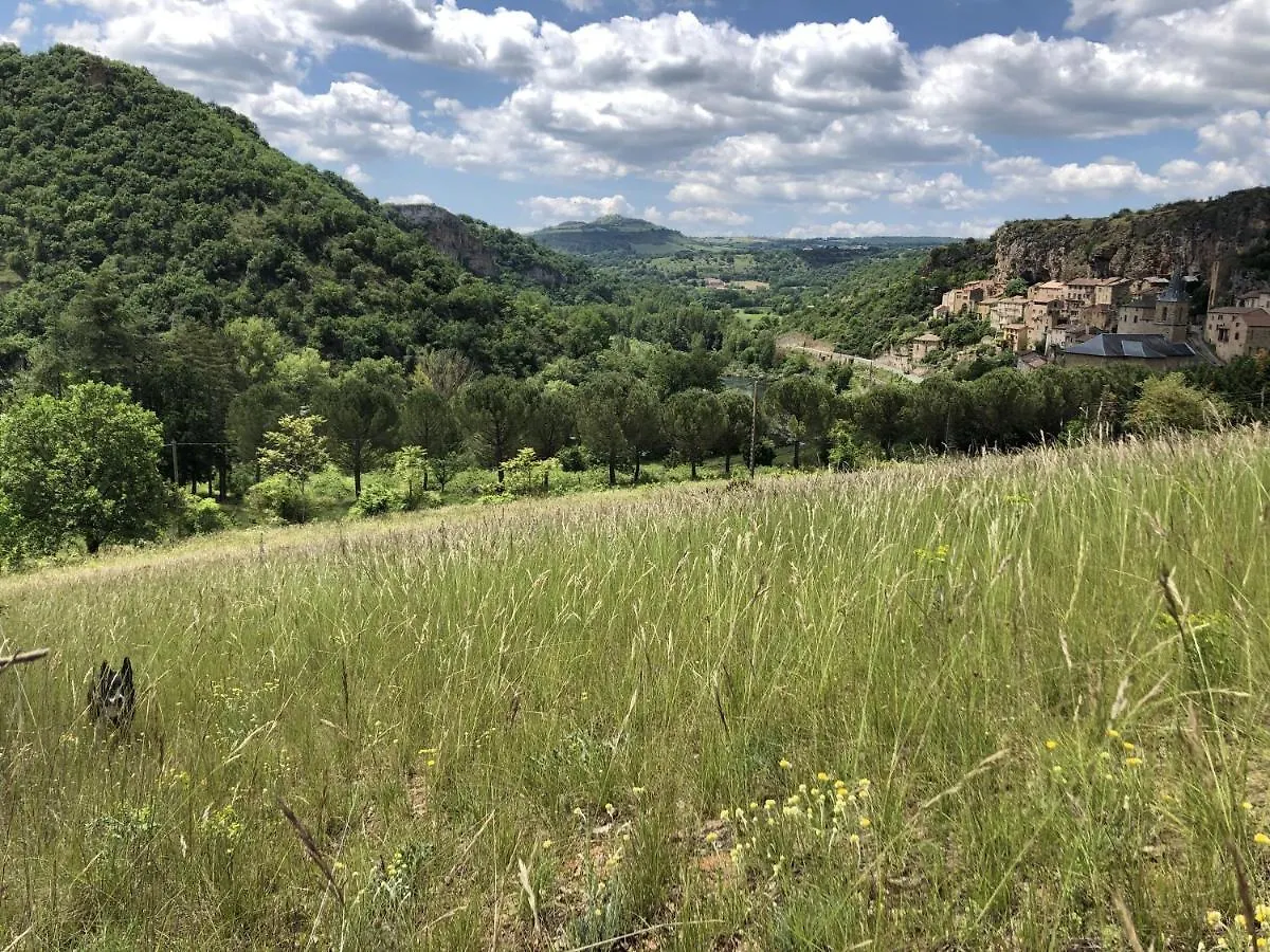 Comprégnac Les Roches B&B