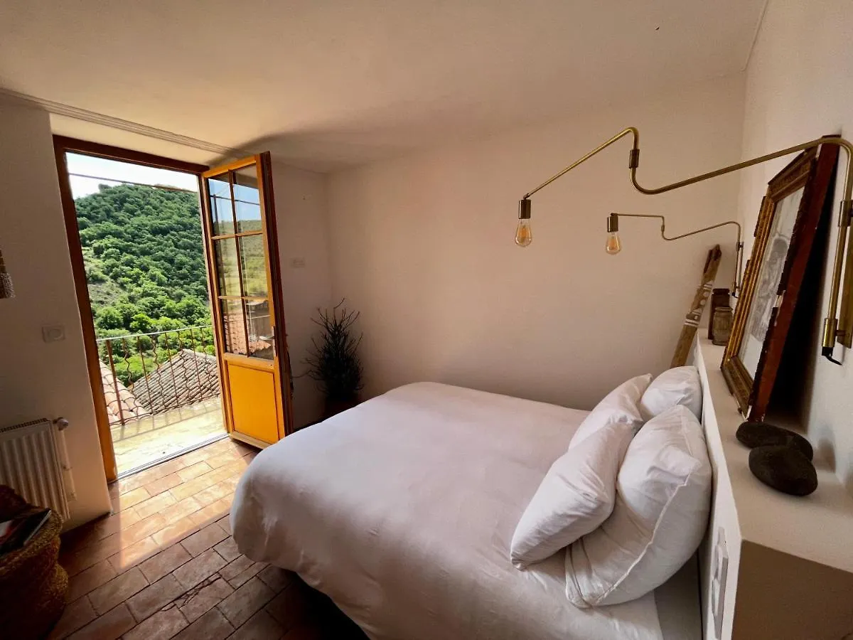 Comprégnac Les Roches B&B 0*,  프랑스